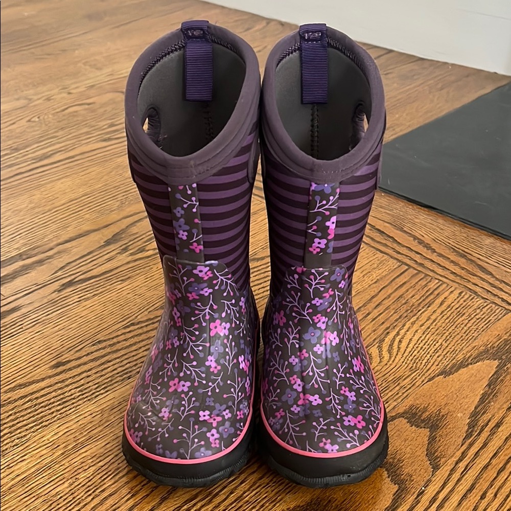 Girls Bogs Rain/Snow Boots Size 11 Purple Floral